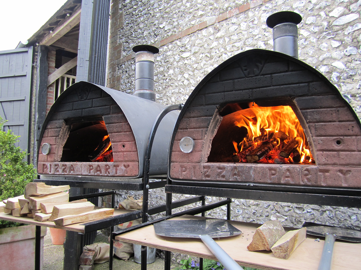mobile wood fired pizza oven business